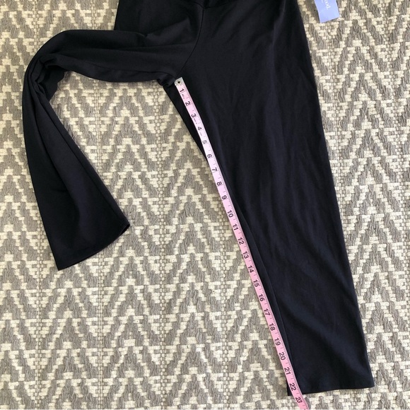 Motherhood Maternity essential stretch secret fit belly maternity crop leggings - Picture 5 of 10